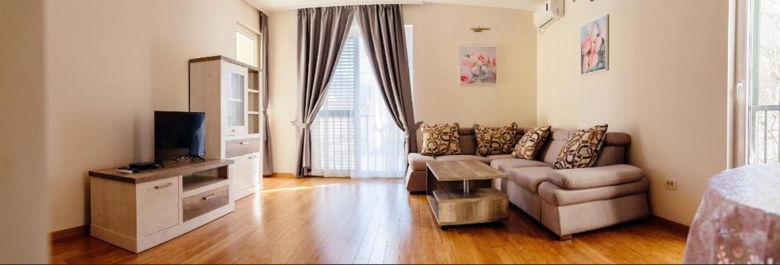 Apartments Nirgilija Тиват Экстерьер фото