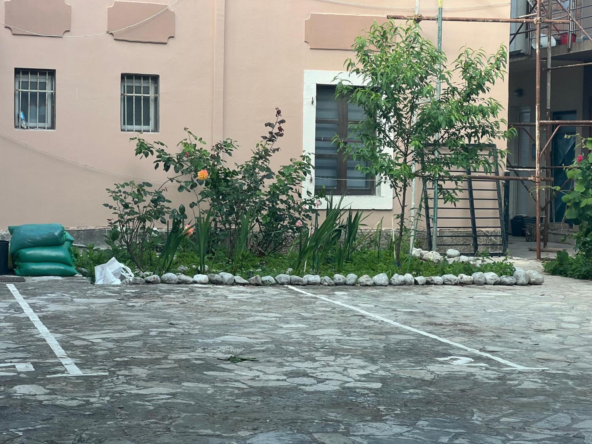 Apartments Nirgilija Тиват Экстерьер фото